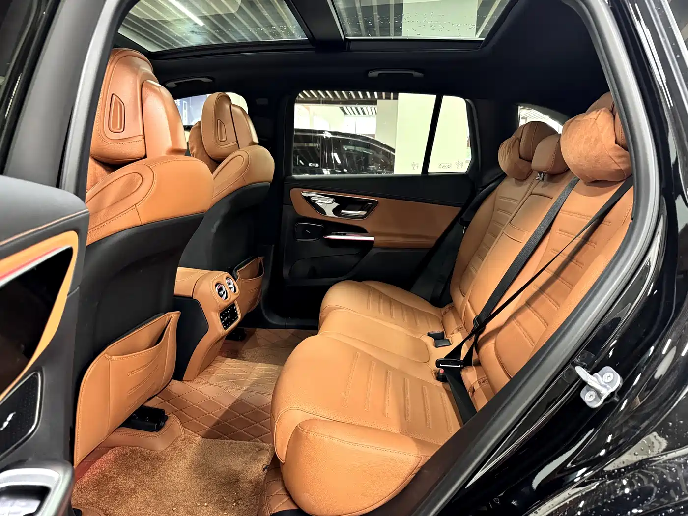 Mercedes-Benz GLC 2024 GLC 300 L 4MATIC Dynamic 5-seater фото 12