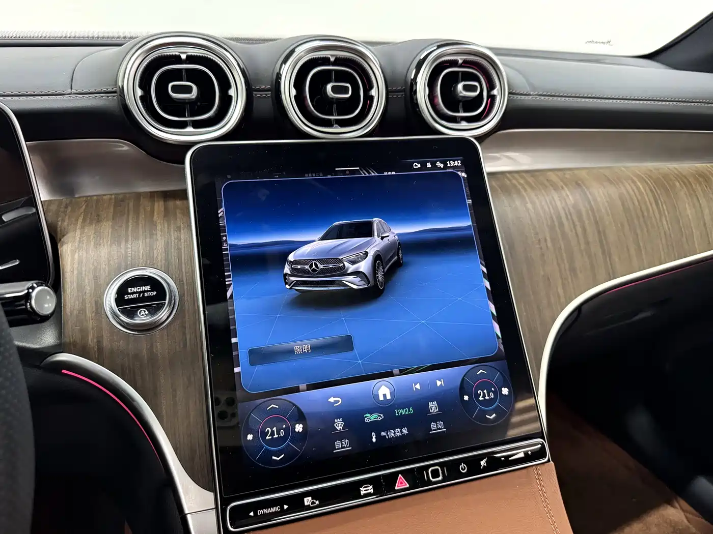 Mercedes-Benz GLC 2024 GLC 300 L 4MATIC Dynamic 5-seater фото 14