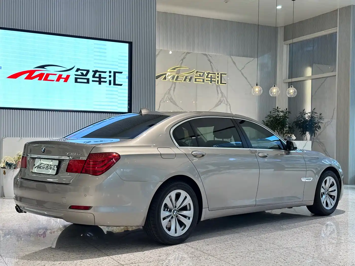 BMW 7 Series 2011 730Li Elegance фото 3