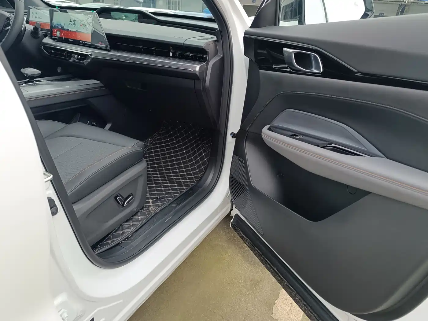 Changan Oshan Z6 EV 2023 2023 Smart Electric iDD 150KM Flagship