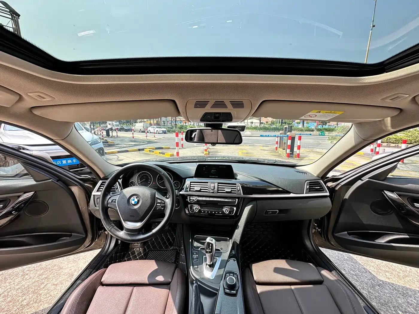 BMW 3 Series 2018 318Li фото 13
