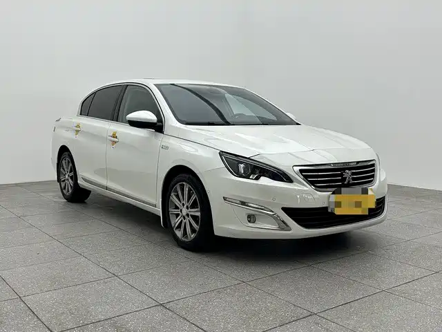PEUGEOT 408