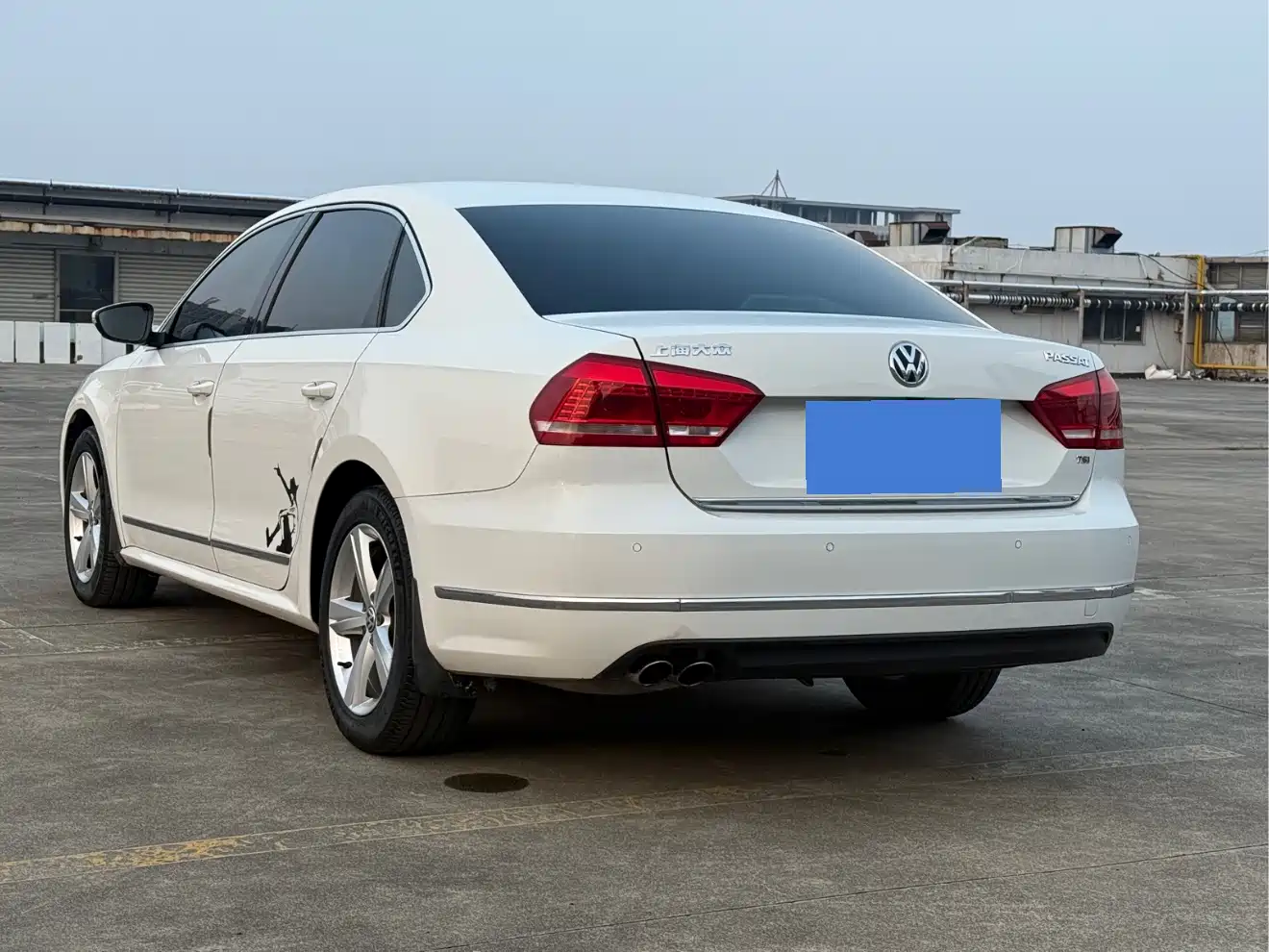 Volkswagen Passat 2014 1.8TSI DSG Executive Edition фото 4