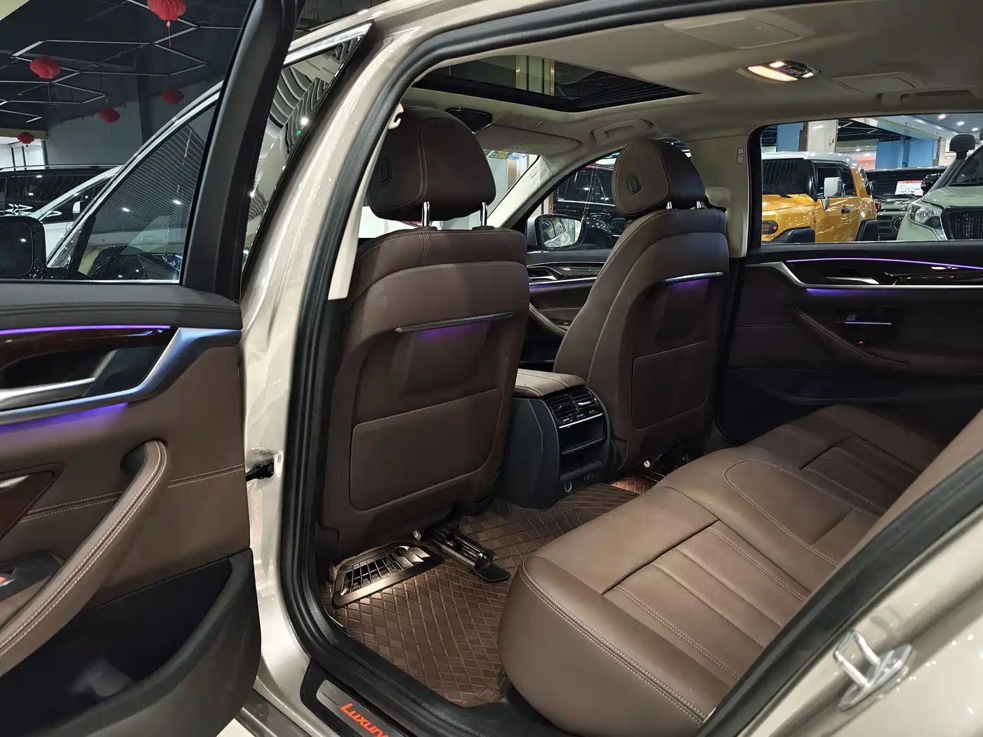 BMW 5 Series 2019 525Li Luxury Package фото 6