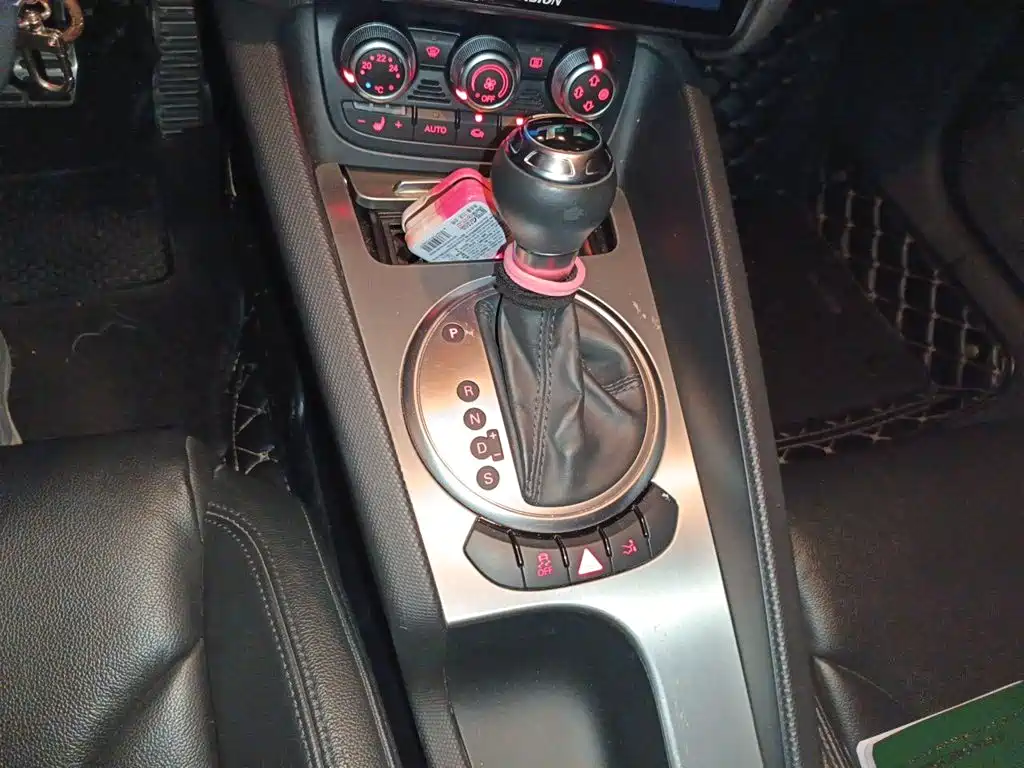 Фото 15 - Audi TT