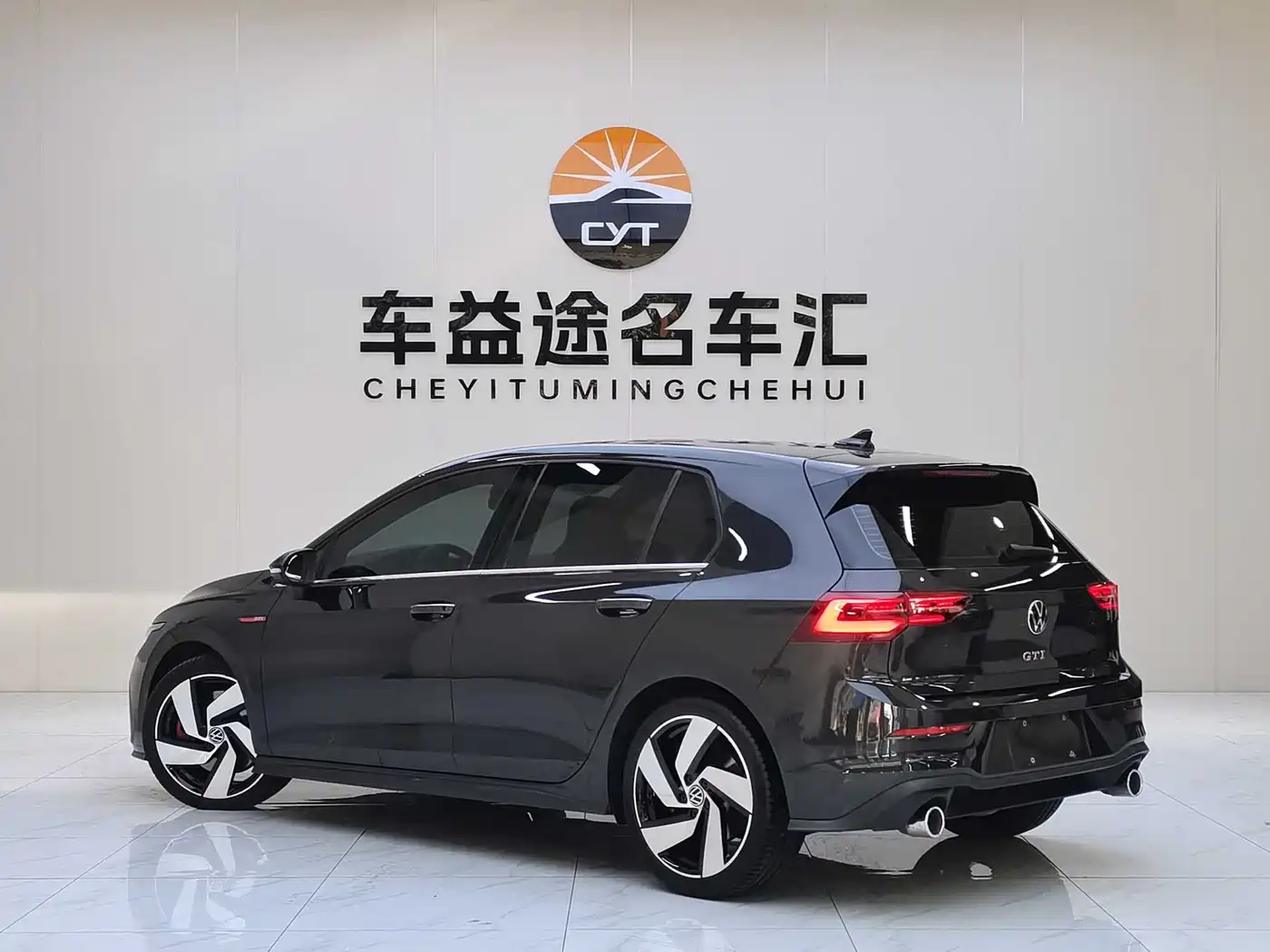 Volkswagen Golf GTI 2021 380TSI DSG GTI фото 6