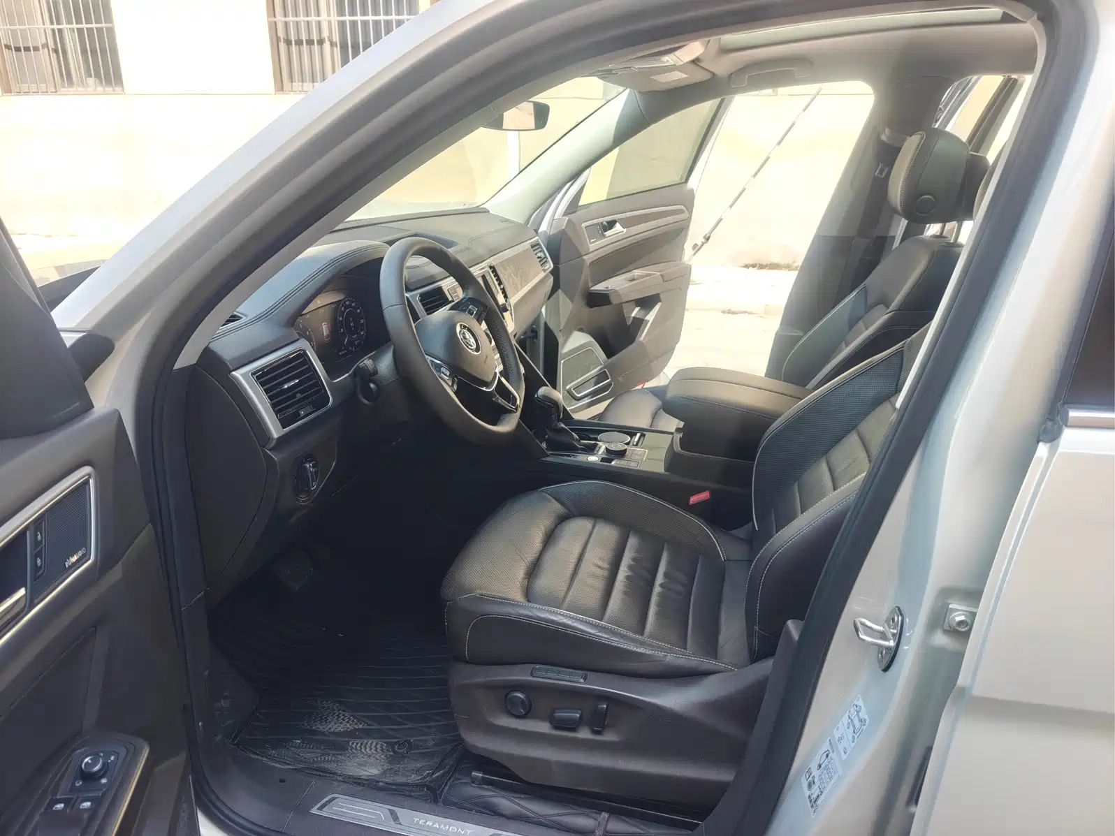 Photo 21 - Volkswagen Teramont