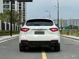 Фото 6 - Maserati Levante