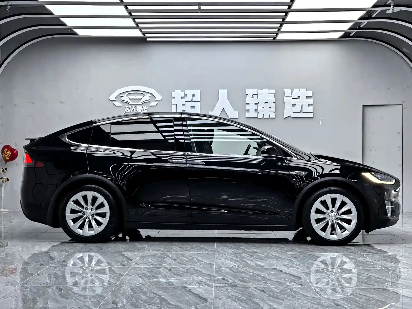 TESLA MODEL X