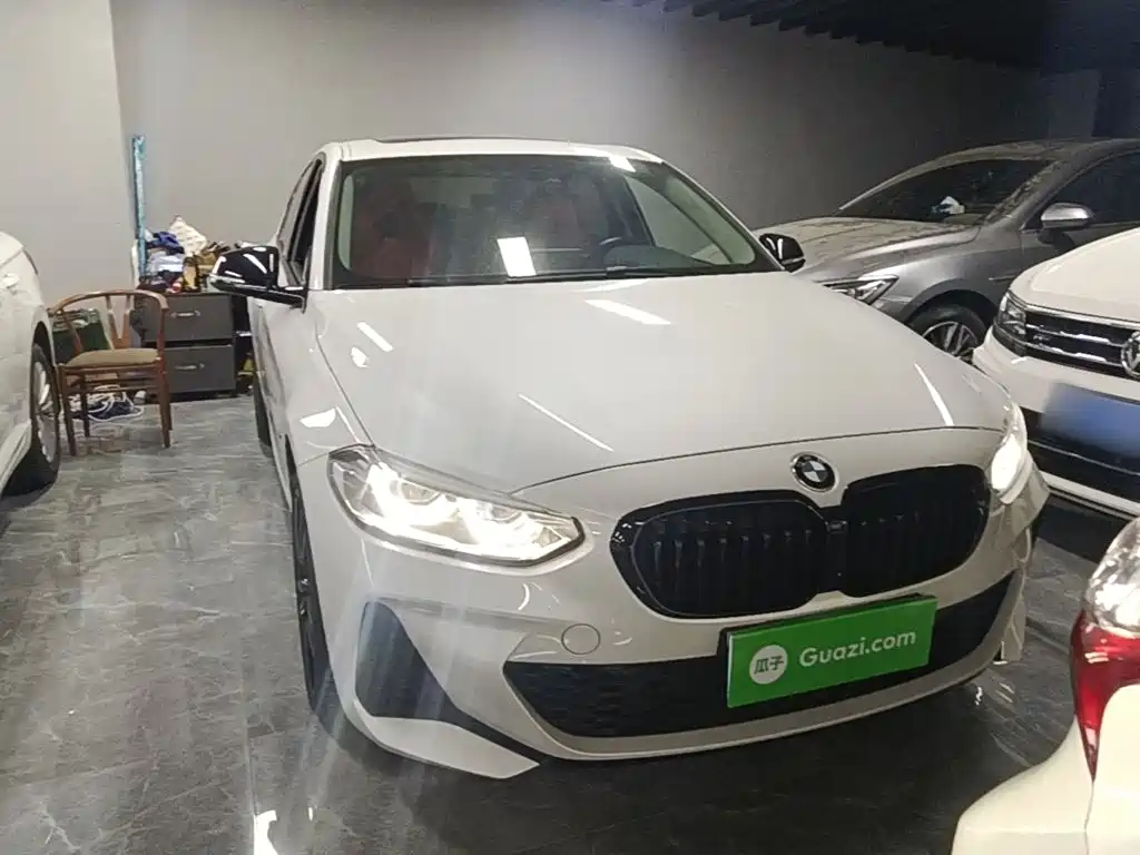 BMW 1-SERIES