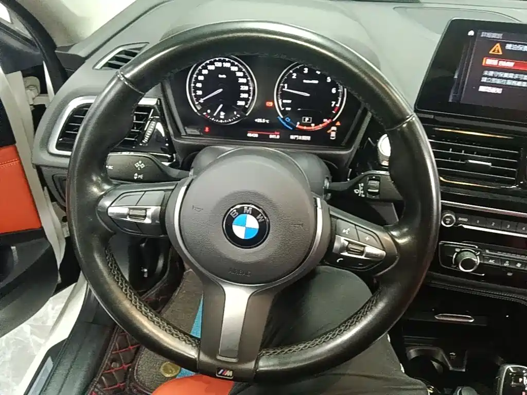 BMW 1-SERIES