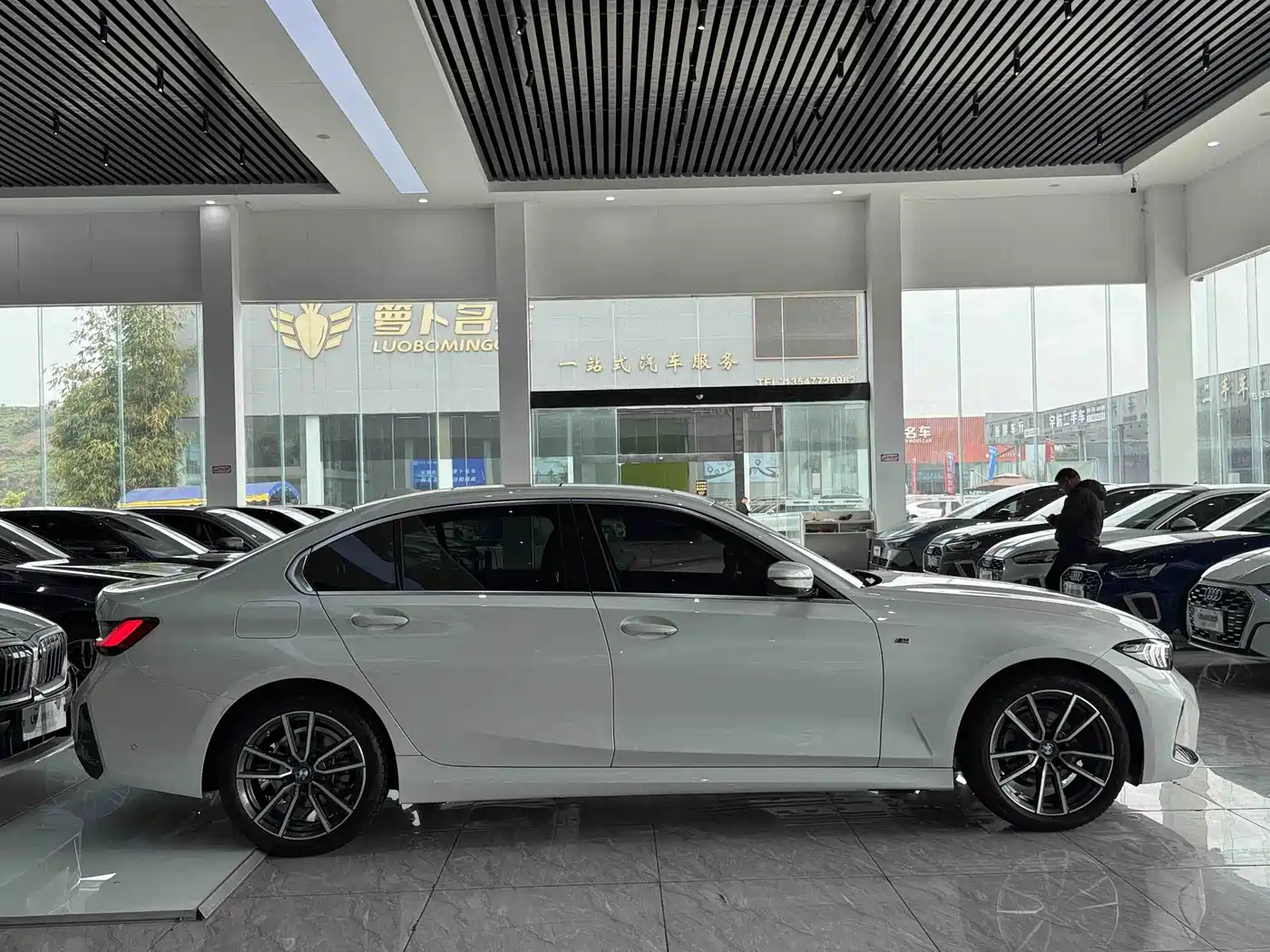 BMW 3 Series 2024 325Li M Sport Package фото 7