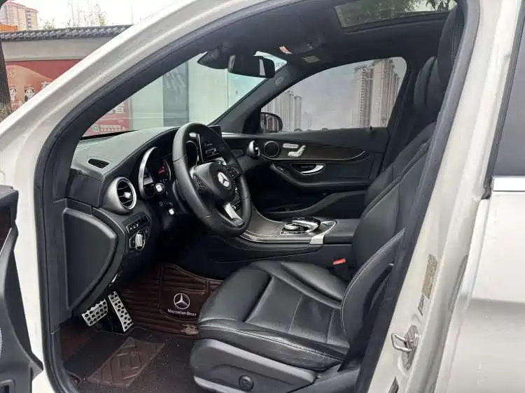 Mercedes-Benz GLC 2016 GLC 300 4MATIC Dynamic фото 10