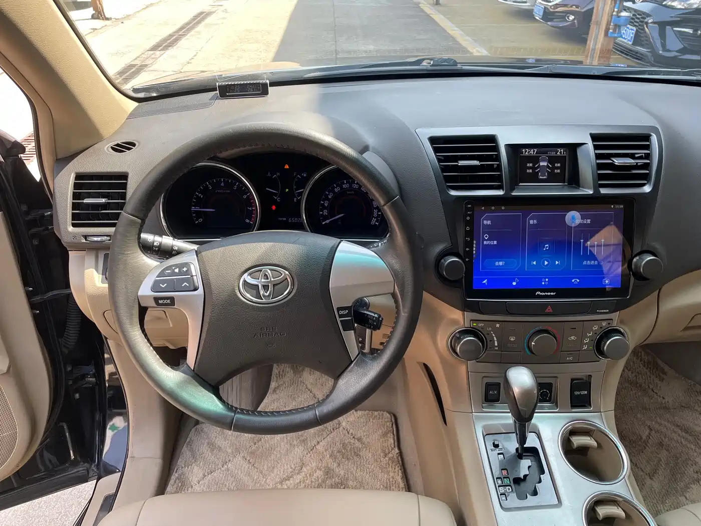 Toyota Highlander 2012 2.7L 2WD 5-seater Sport Edition фото 6