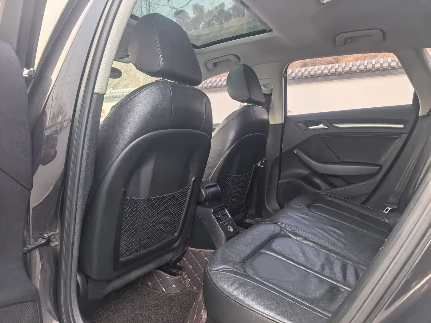 Audi A3 2014 Sportback 35 TFSI Automatic Comfort фото 5