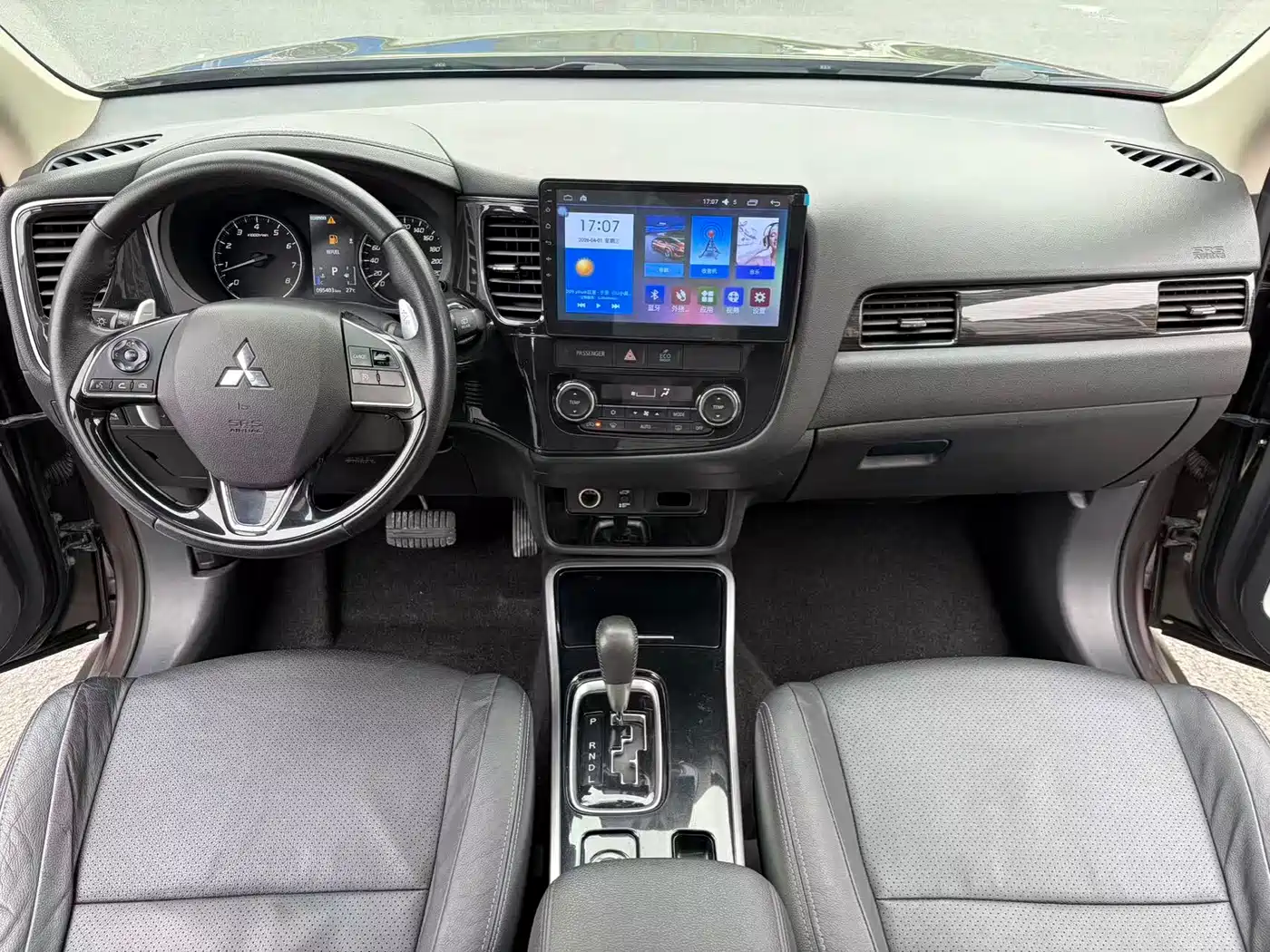 Mitsubishi Outlander 2018 2.4L 4WD Elite Edition 5-seater фото 12