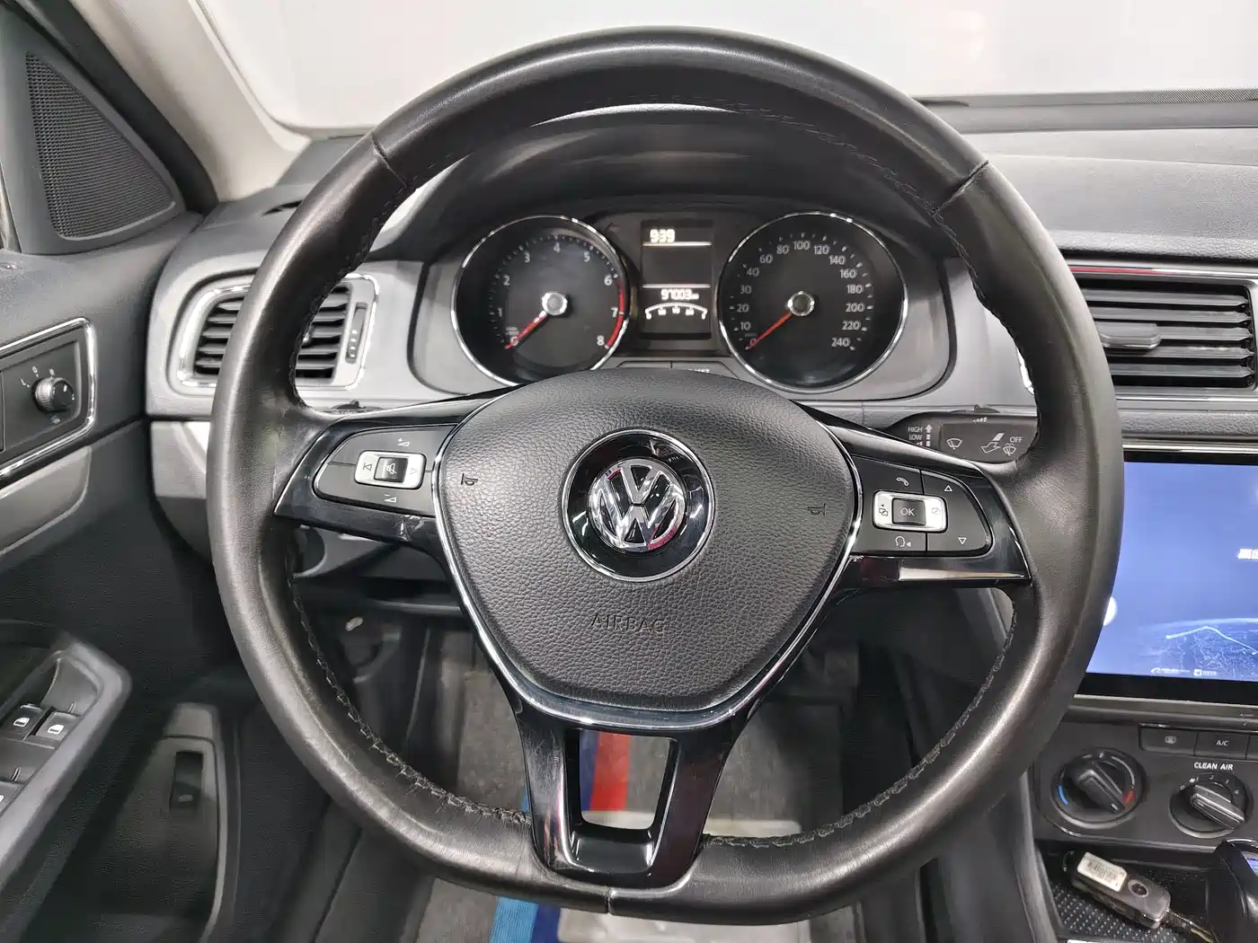 Volkswagen Lavida 2018 Classic 1.5L Automatic Comfort China VI фото 13