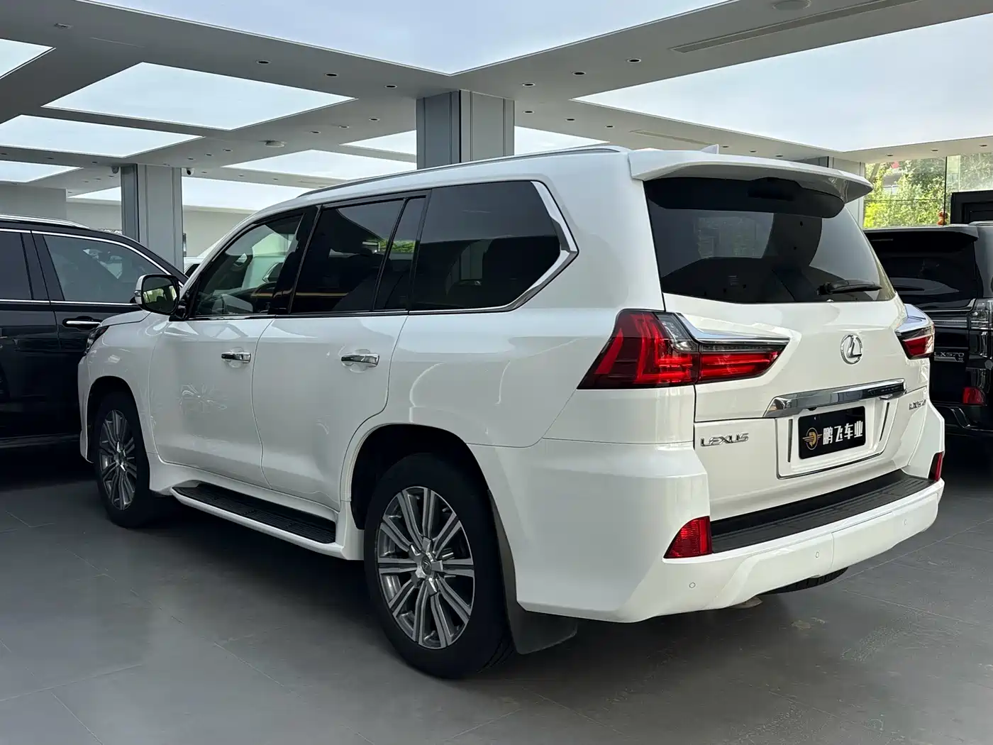 Lexus LX 2017 570 Prestige Luxury фото 22
