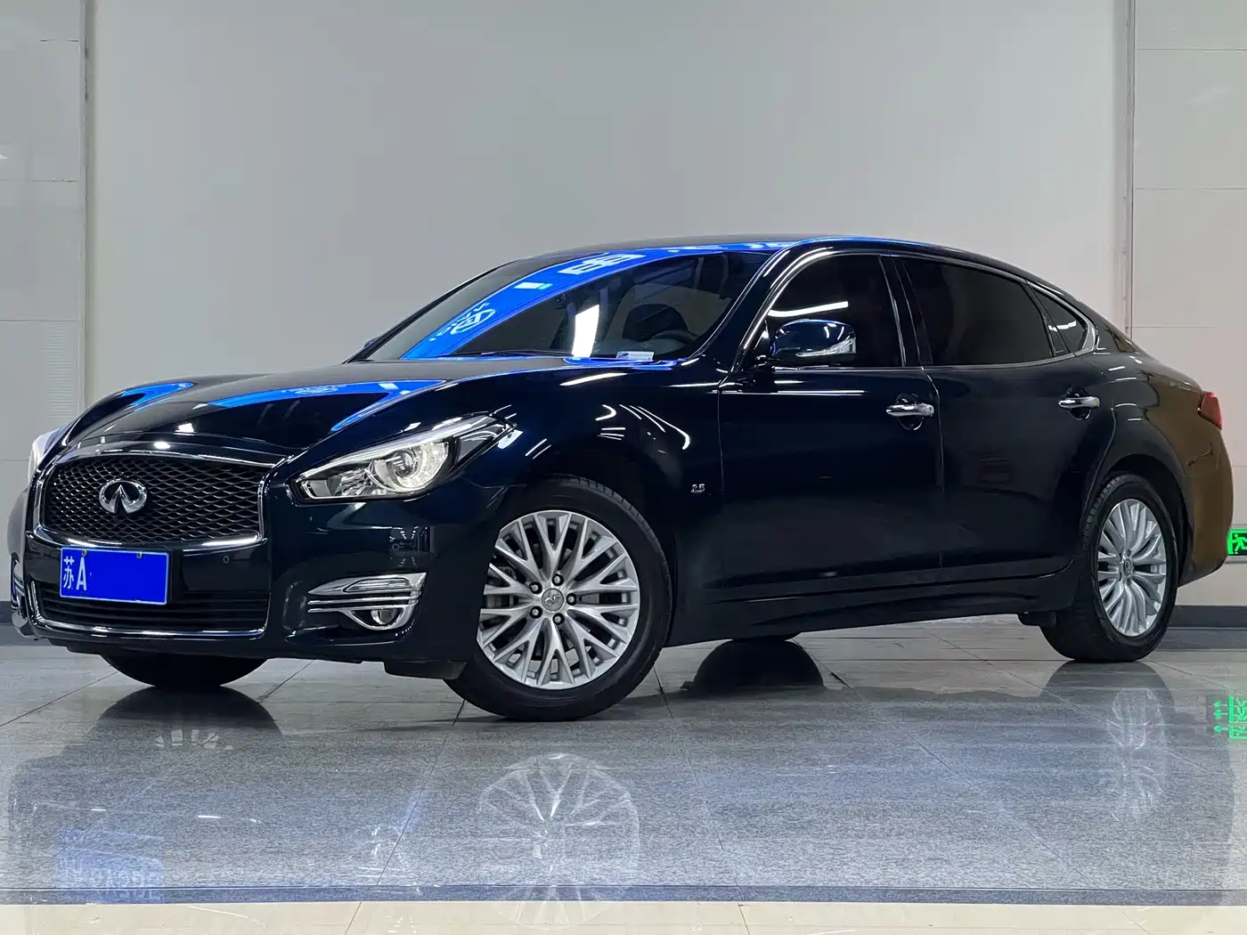Infiniti Q70 2017 2017 Q70L 2.5L Enjoyment Edition
