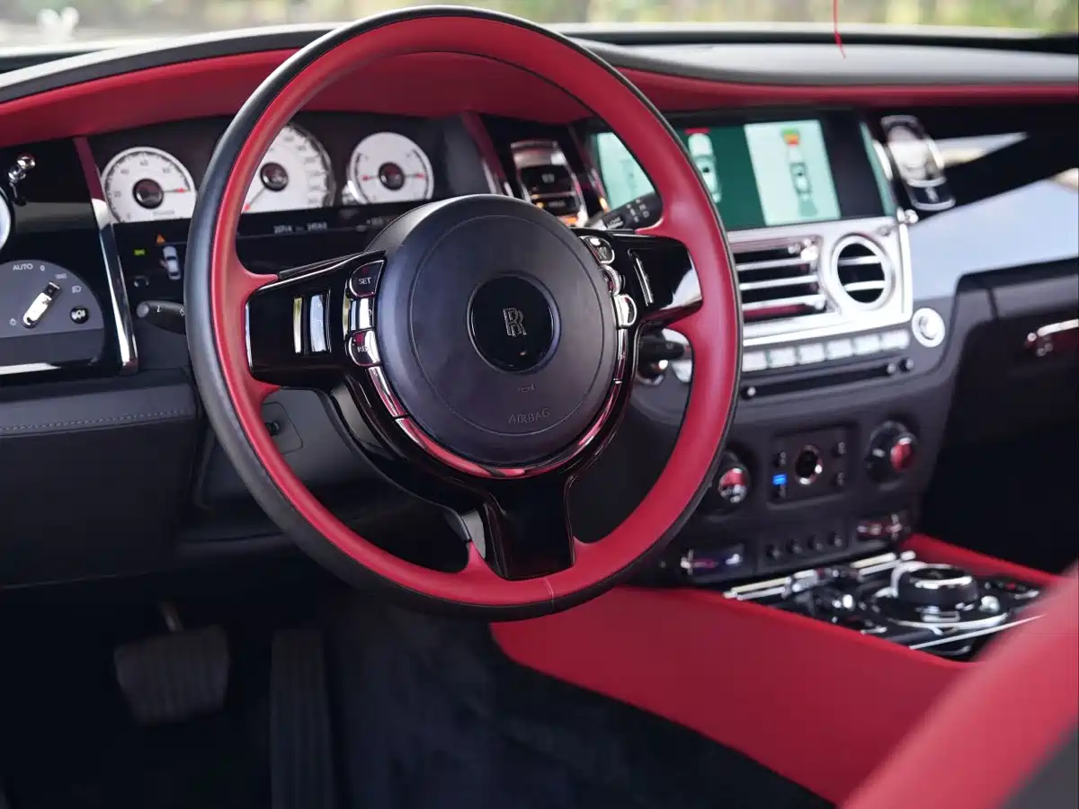 Фото 3 - Rolls-Royce Wraith