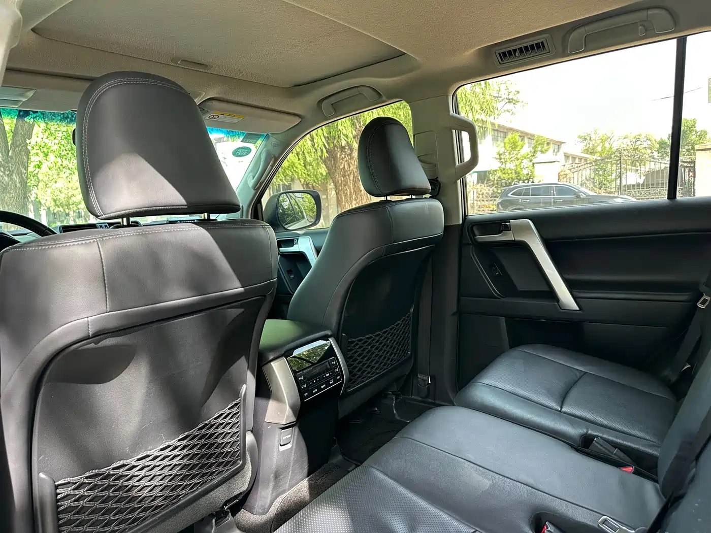 Toyota Prado 2018 3.5L Automatic TX-L Rear-mounted Spare Tire фото 29