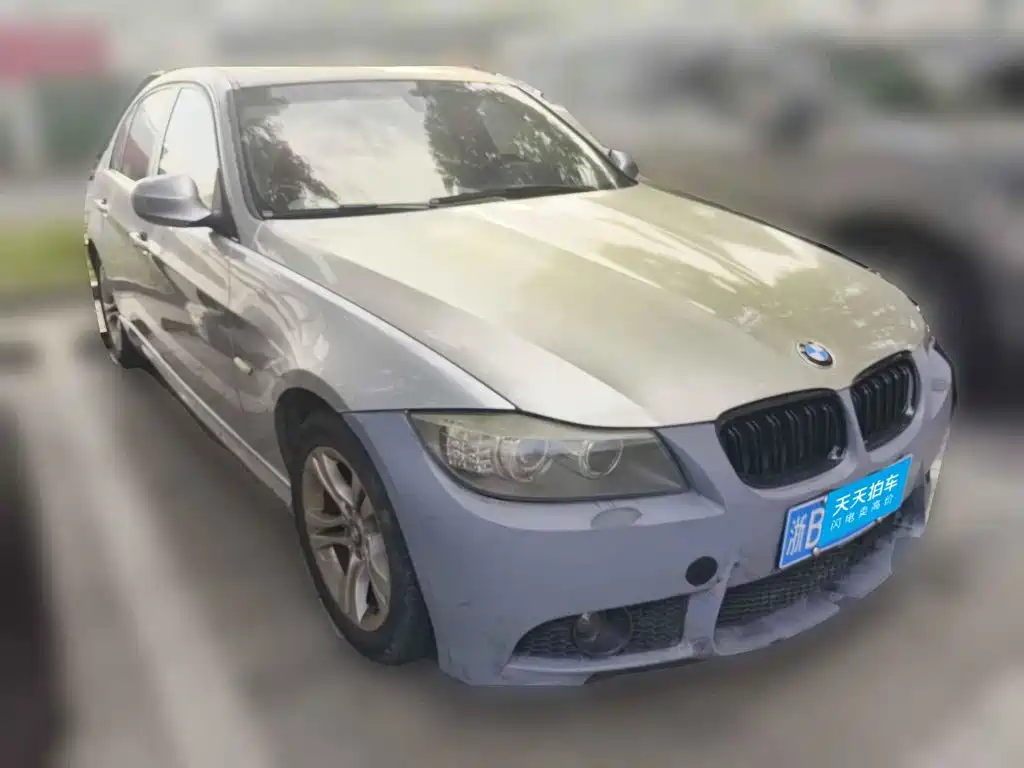 Photo 3 - BMW 3 Series