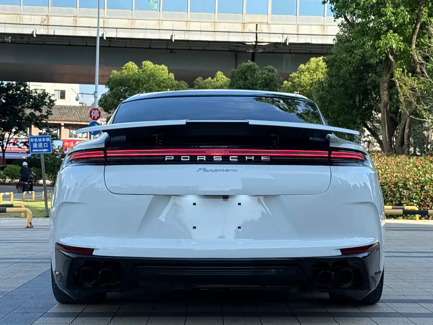 Porsche Panamera 2014 Panamera Executive 3.0T фото 5