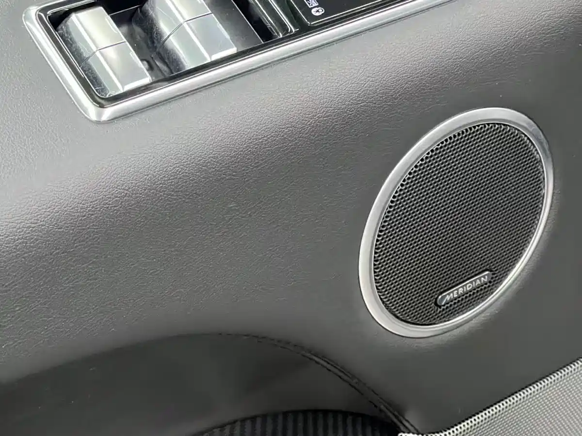 Land Rover Range Rover Sport PHEV 2018 Model P400e фото 13