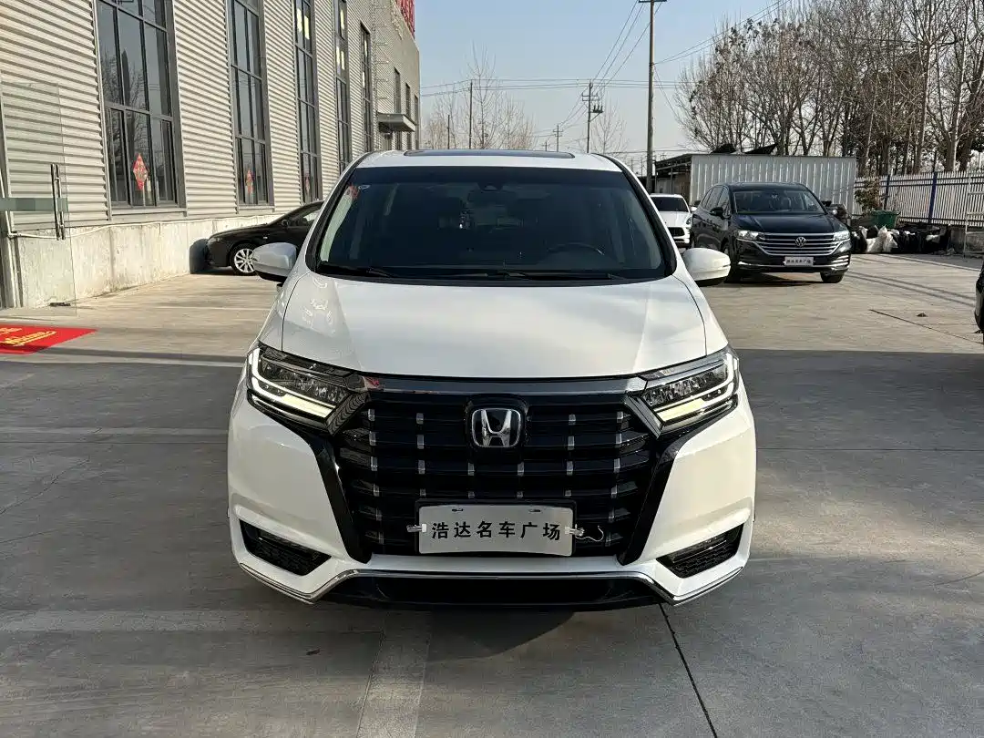 Photo 3 - Honda Elysion