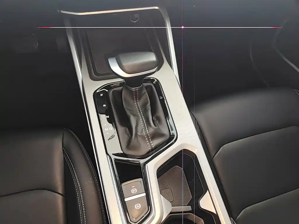 Фото 14 - Geely Emgrand