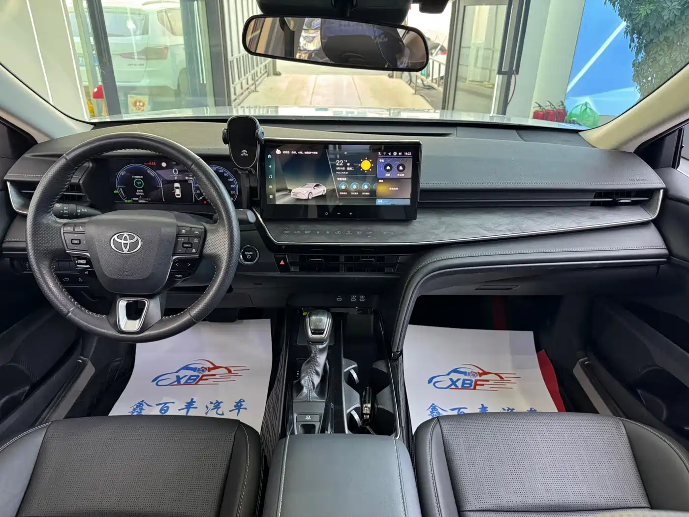 Toyota Camry 2024 Hybrid 2.0HG Premium Edition фото 5