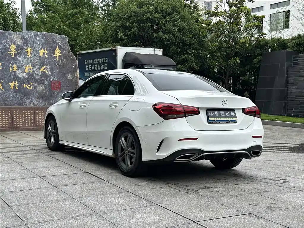 Mercedes-Benz A-Class 2021 A 180 L Sports Sedan фото 14