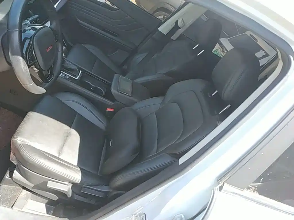 Sinotruk VGV VGV U70 2021 2020 1.5T Auto Smart Elite 5-seater