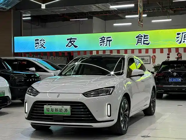 AITO Wenjie AITO M5