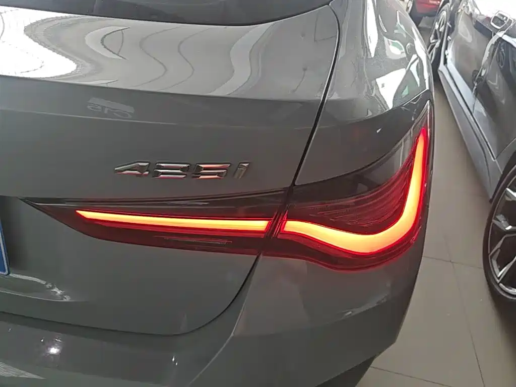 BMW 4 Series 2023 425i Gran Coupe M Sport Shadowline Package фото 8