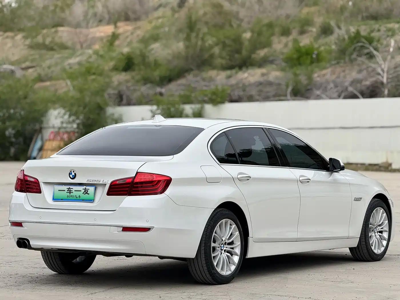 BMW 5 Series 2014 525Li Luxury Design Package фото 9