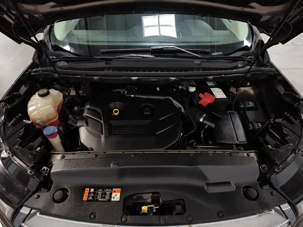 Photo 6 - Ford Edge