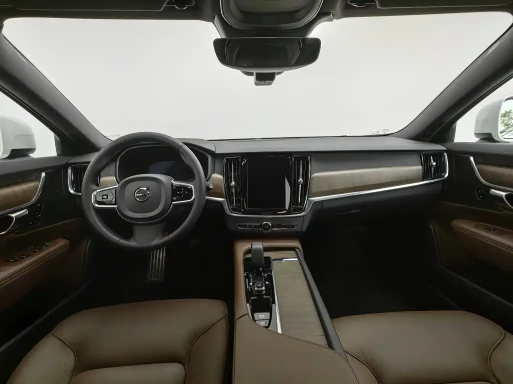 2026 Volvo V90