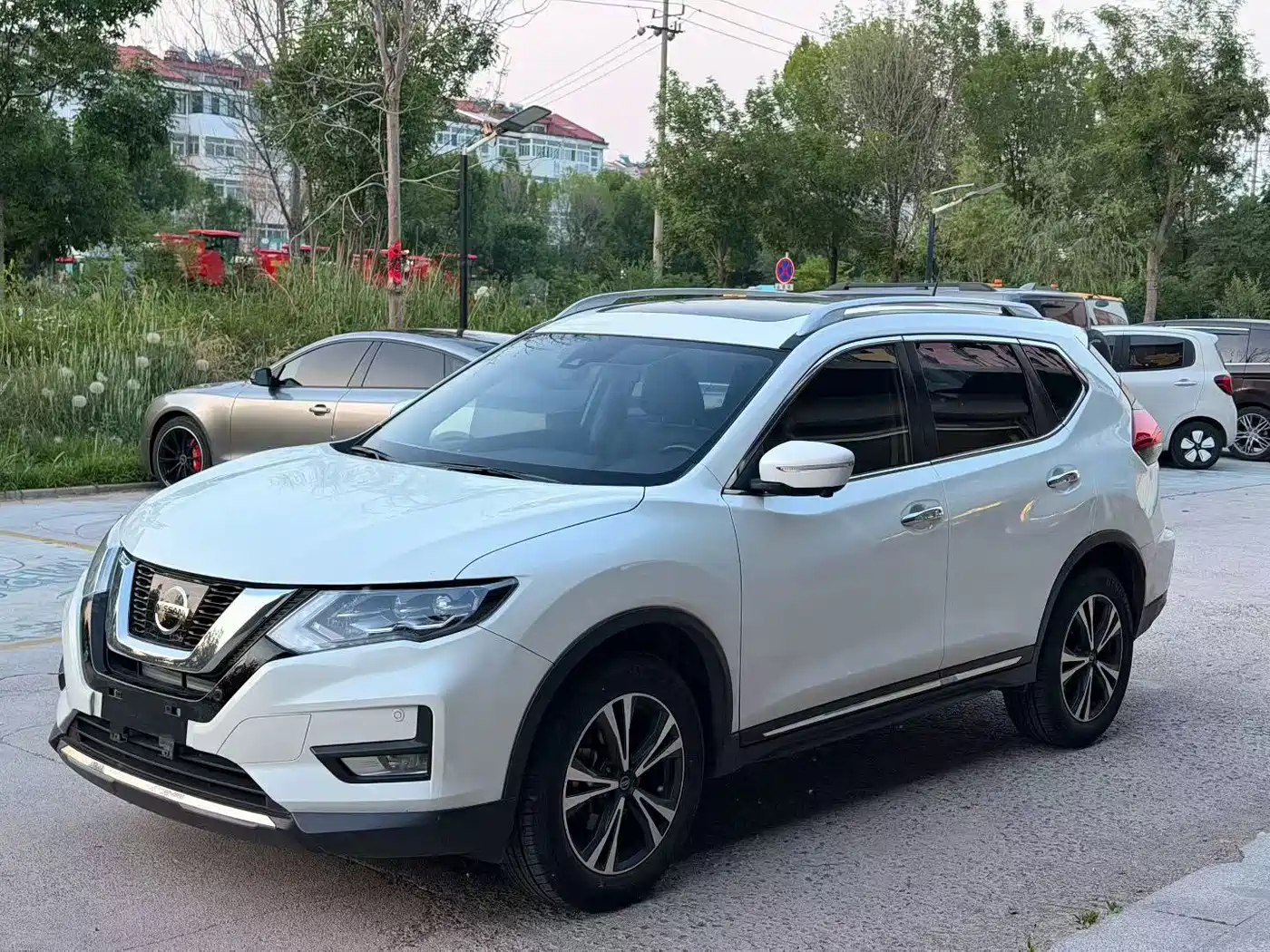 Фото 2 - Nissan X-Trail