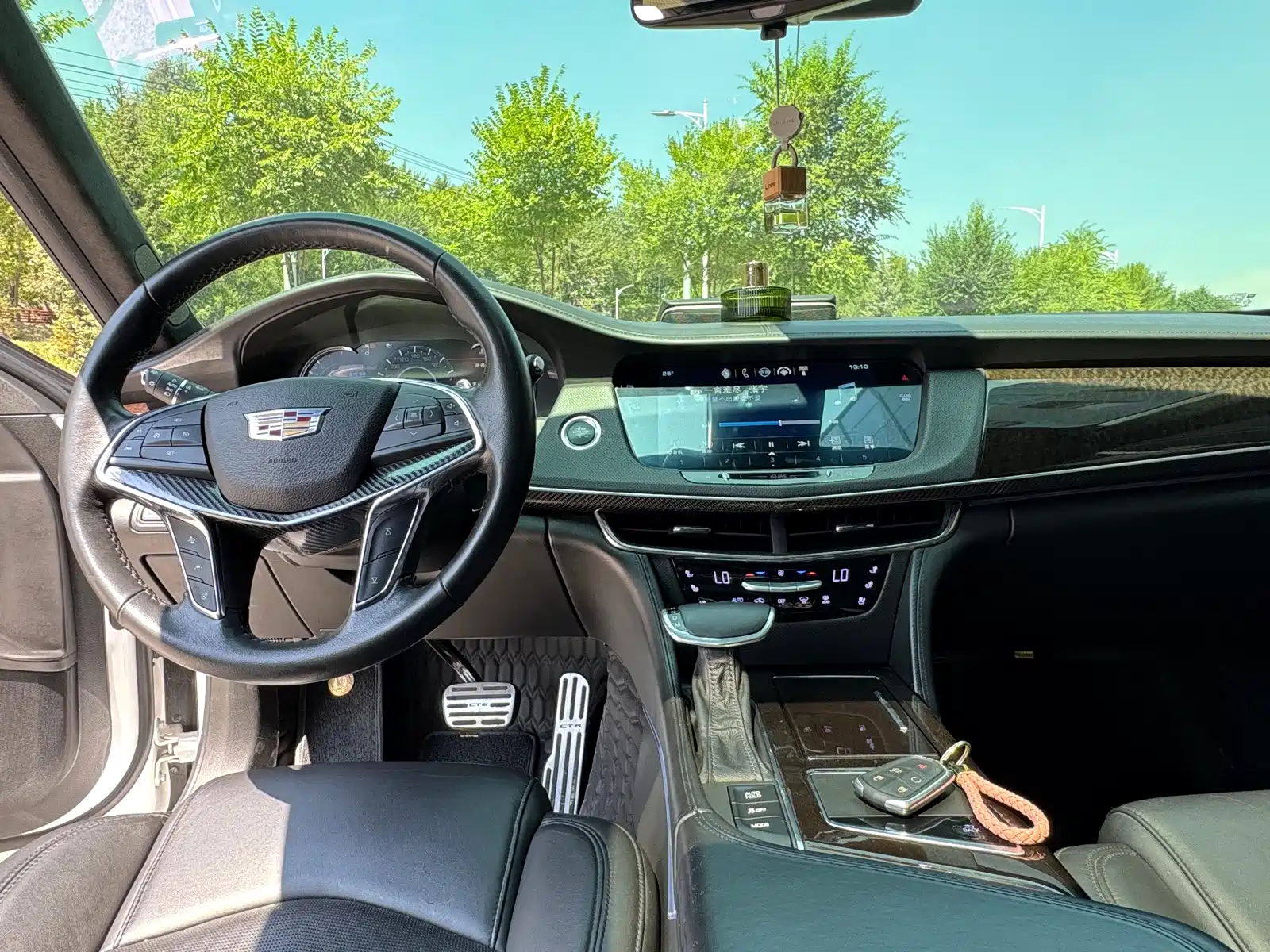 Фото 13 - Cadillac CT6