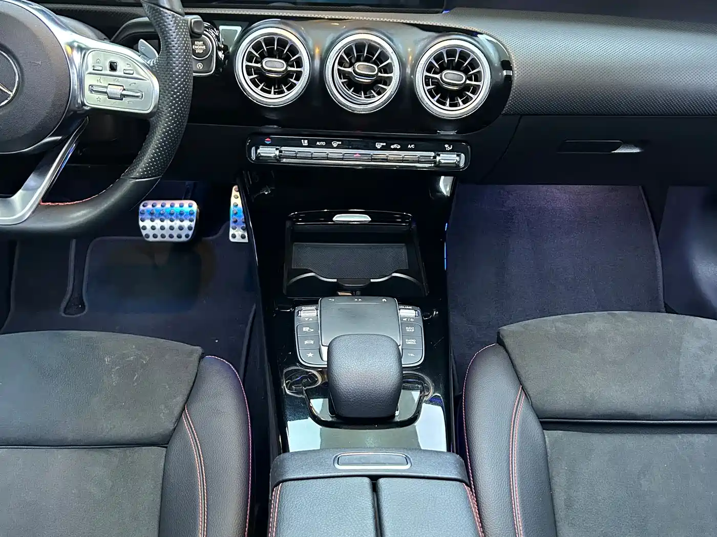 Mercedes-Benz CLA (Import) 2021 CLA 200 фото 5