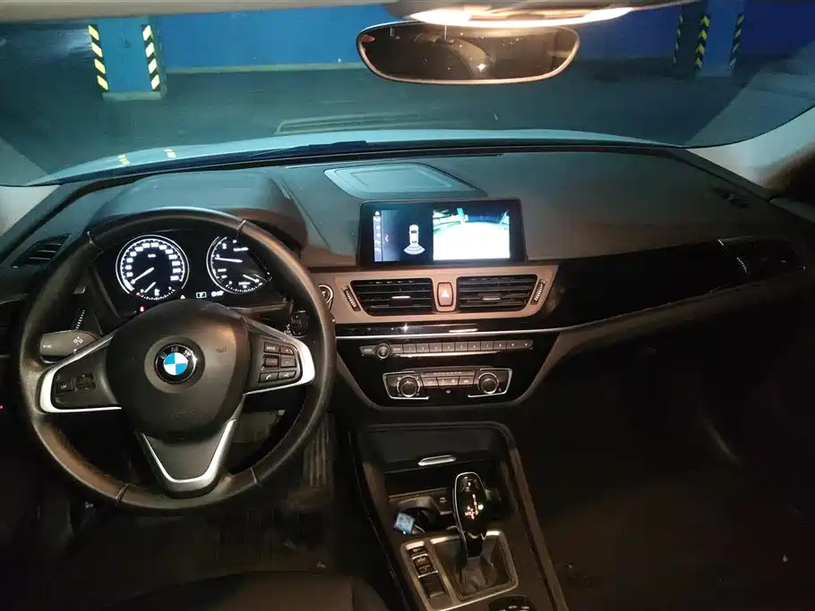 BMW 1 Series 2018 Facelift 118i Sport фото 12