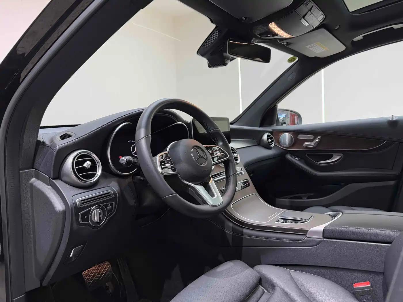 Mercedes-Benz GLC 2020 GLC 300 L 4MATIC Luxury фото 8