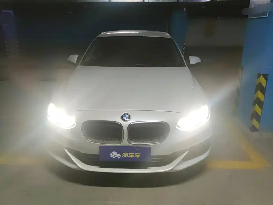 BMW 1 Series 2018 Facelift 118i Sport фото 2