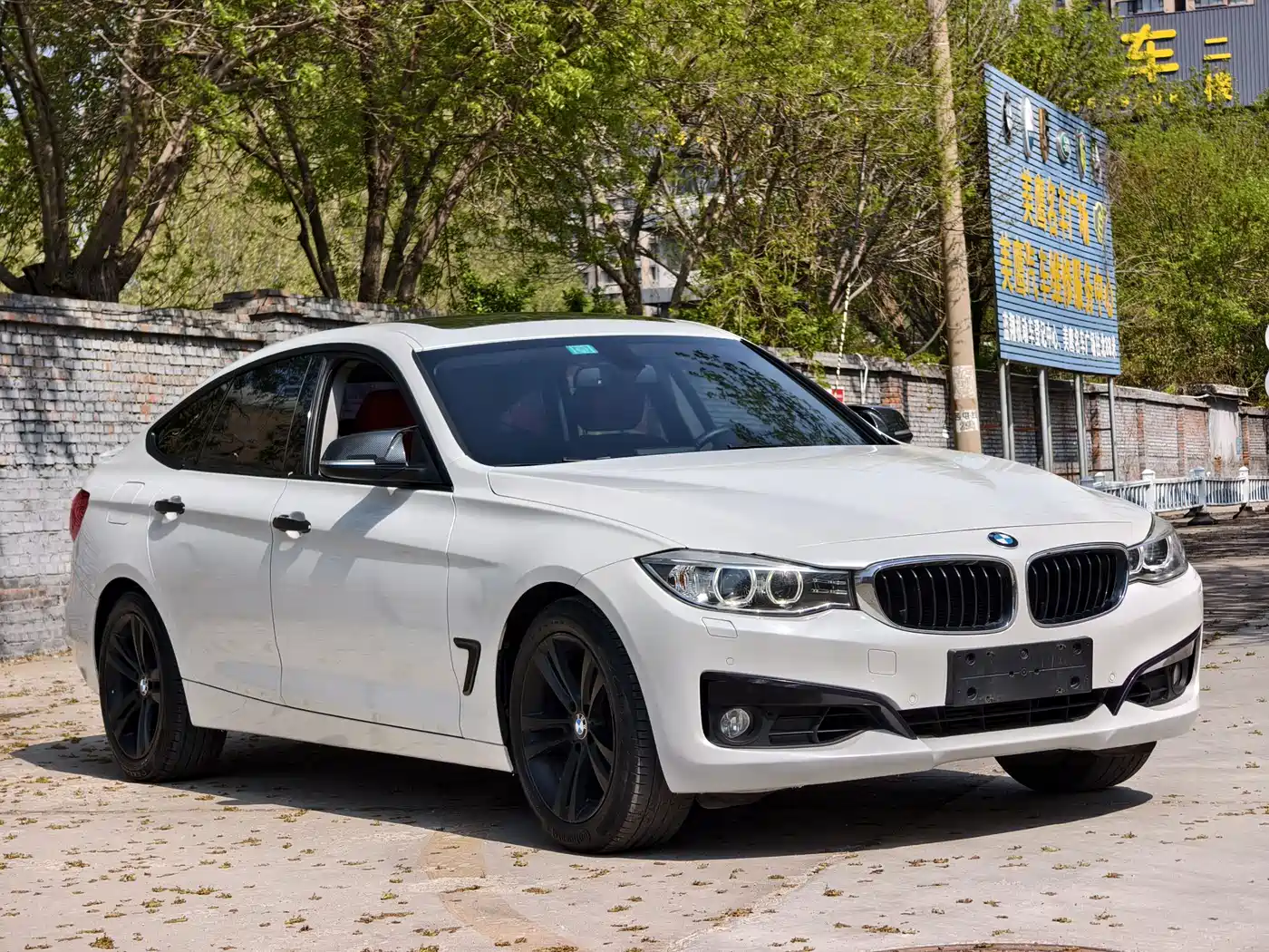 BMW 3 Series GT 2013 320i Style Design Package фото 3