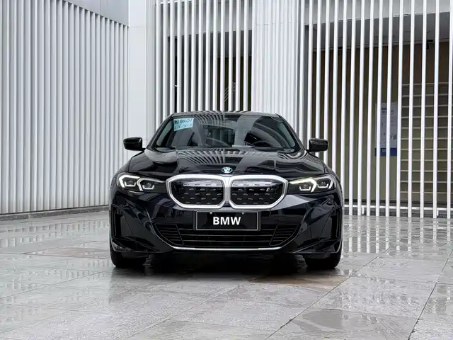 BMW i3 2024 eDrive 35 L — фото 2