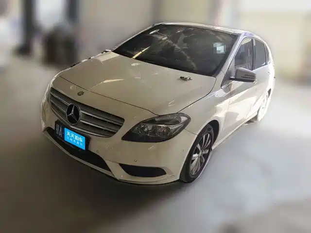 Mercedes-Benz B-Class 2012 B 180 — фото 1
