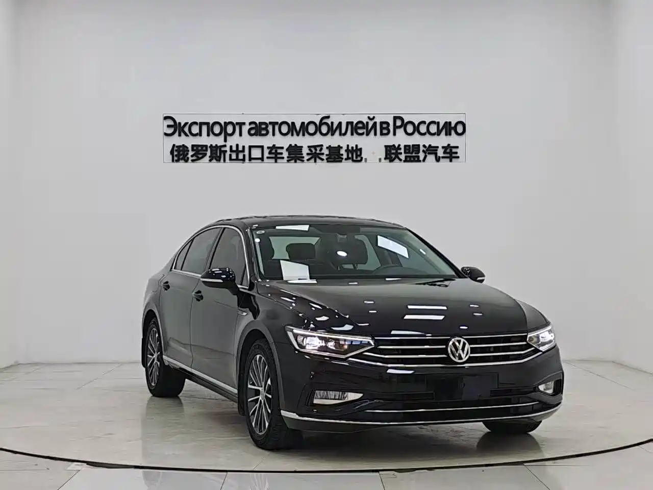 Volkswagen Magotan 2020 330TSI DSG Luxury фото 3