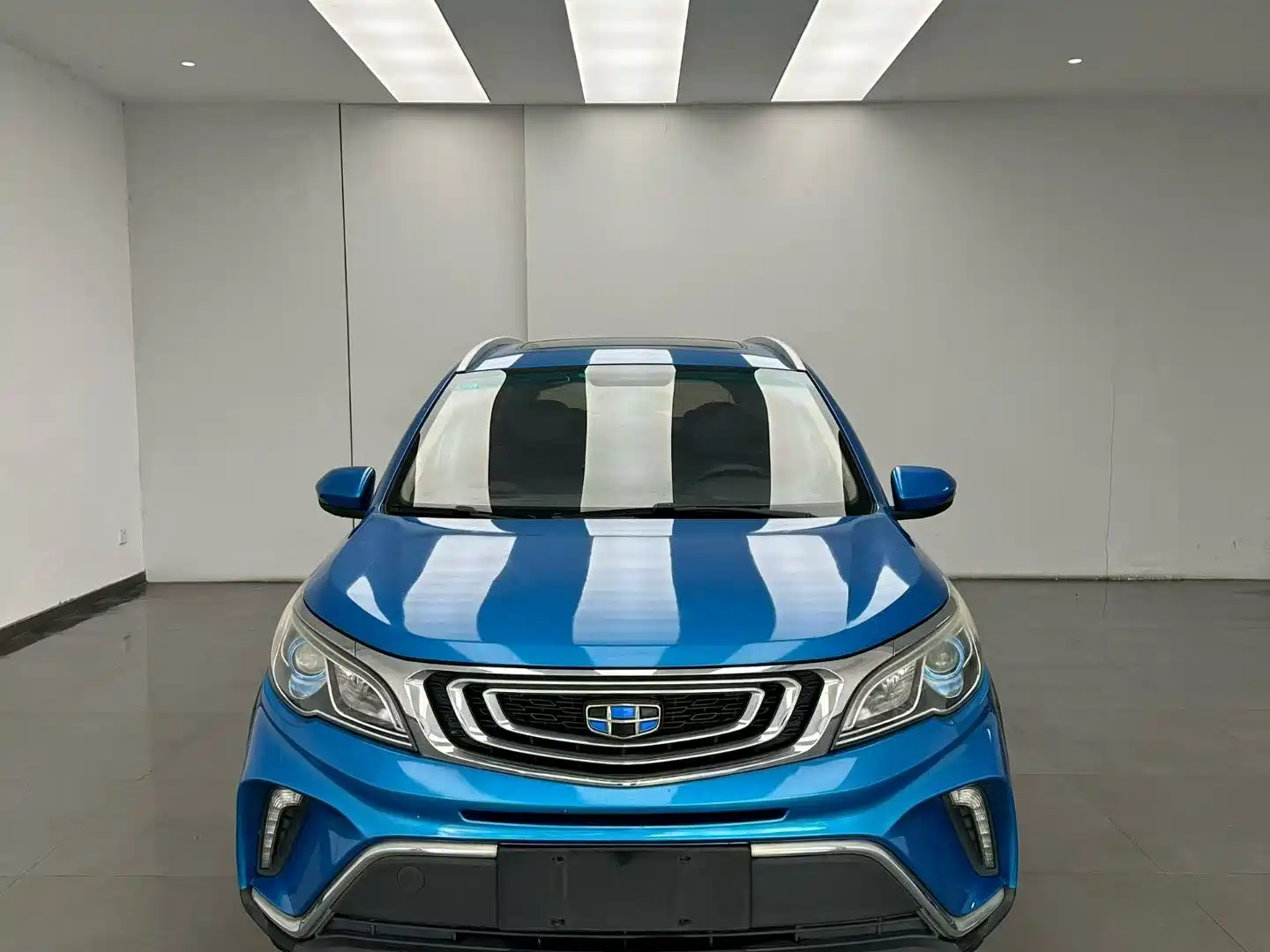 Фото 2 - Geely Vision X3