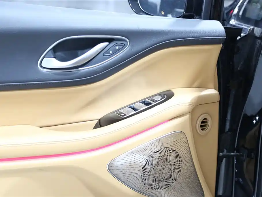 Voyah Auto Voyah Dreamer 2025 Model PHEV 4WD Premium QianKun Edition фото 6